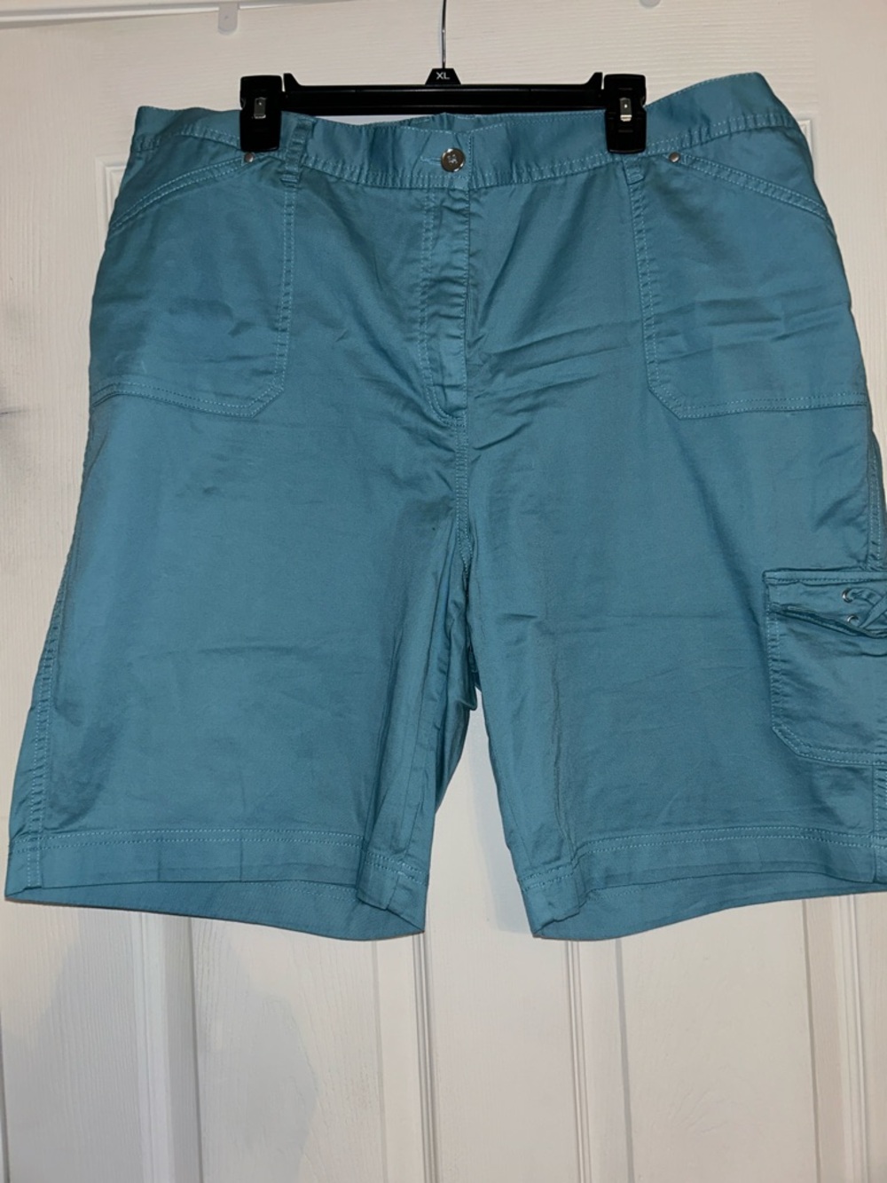 Women’s Cargo Shorts in Teal - Classic Casual